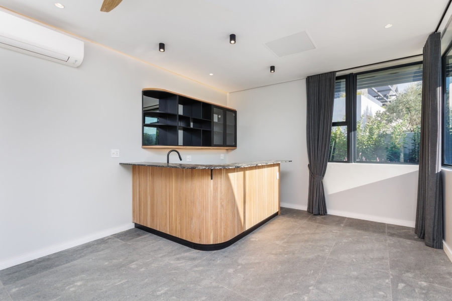 5 Bedroom Property for Sale in Val De Vie Estate Western Cape